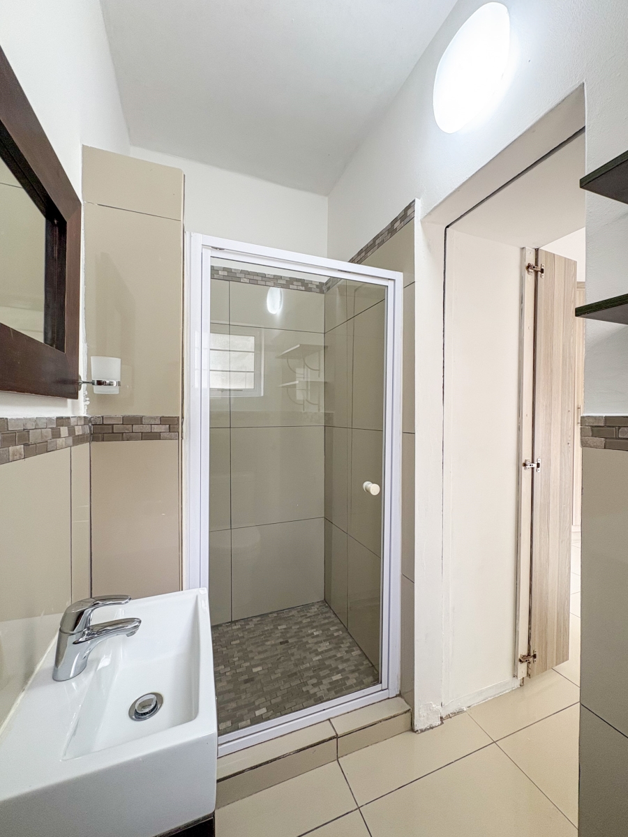 2 Bedroom Property for Sale in Oranjezicht Western Cape